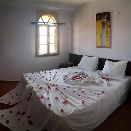 Hanzara Szálloda 3*