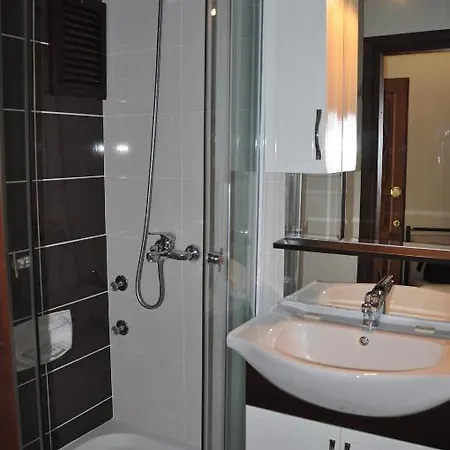 Hanzara Hotel 3*